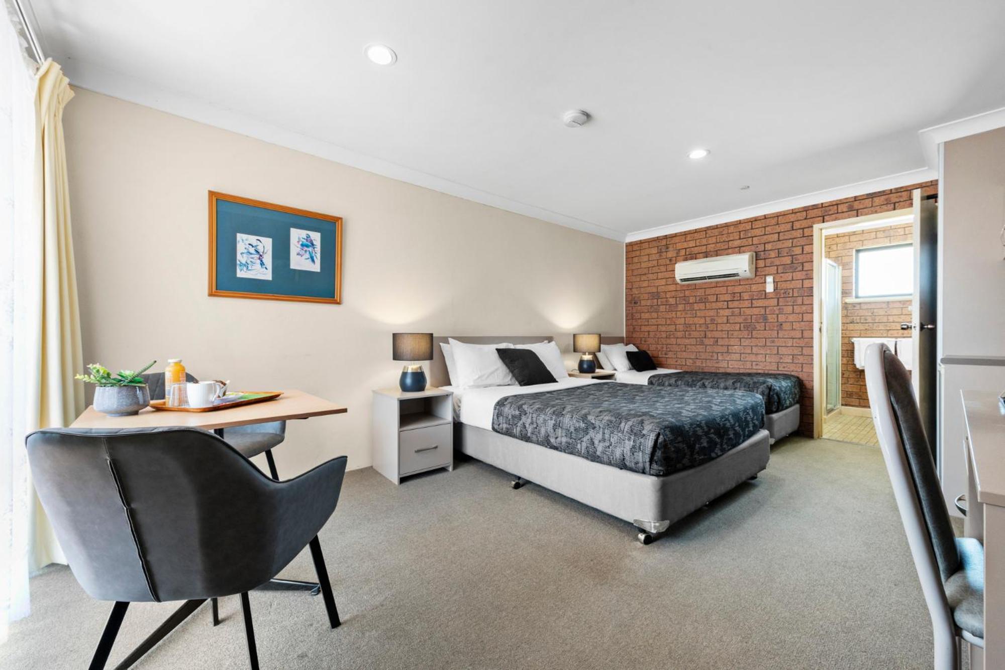 Bomaderry Motor Inn Nowra Exterior photo